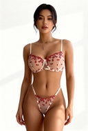 Set di lingerie ricamato Scarlet Kiss 